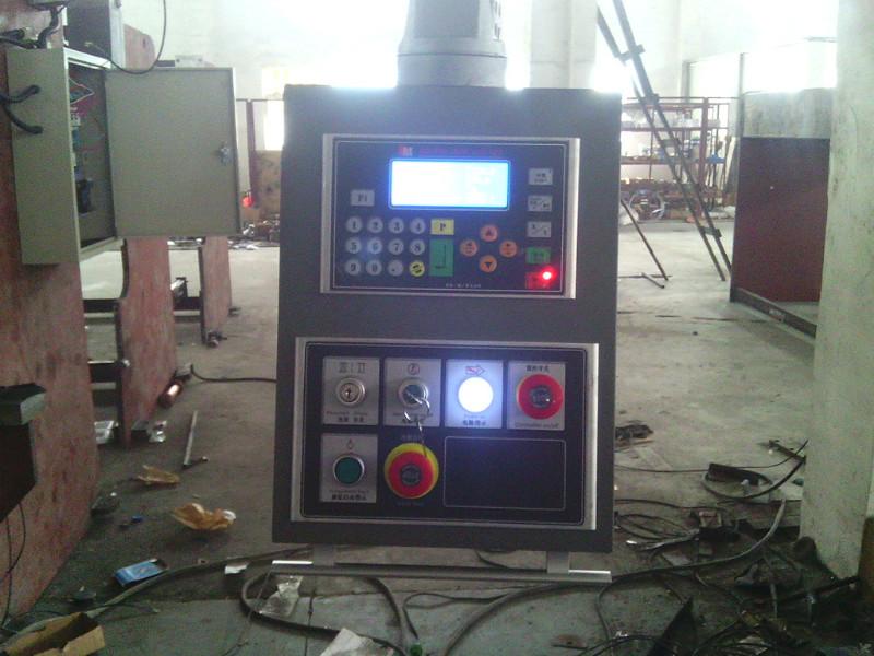供應(yīng)溫州100噸數(shù)控折彎機(jī)