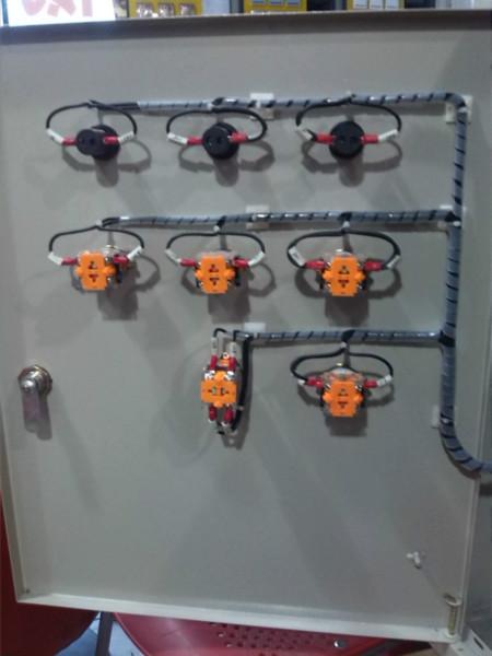 西安水泵控制柜批發(fā)圖片