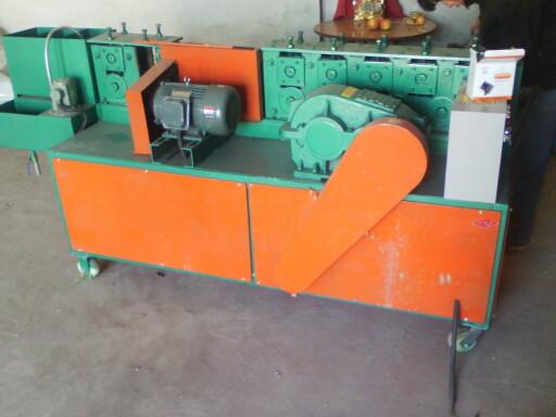 供應48-52鋼管調(diào)直除銹機