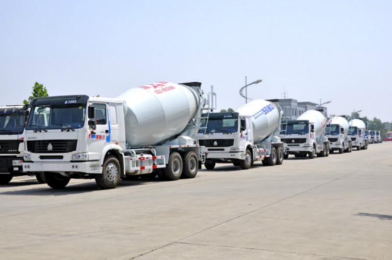 供應豪沃國四12方攪拌車價格