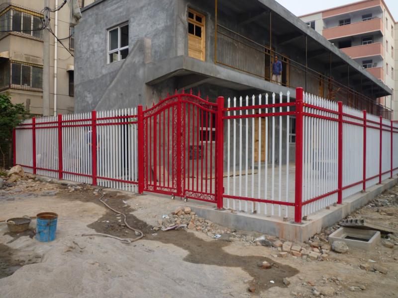 供應(yīng)鋅合金小區(qū)住宅防銹靜電噴涂護(hù)欄