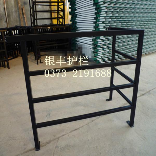 供應(yīng)河南廠家供應(yīng)小區(qū)*空調(diào)防護(hù)欄