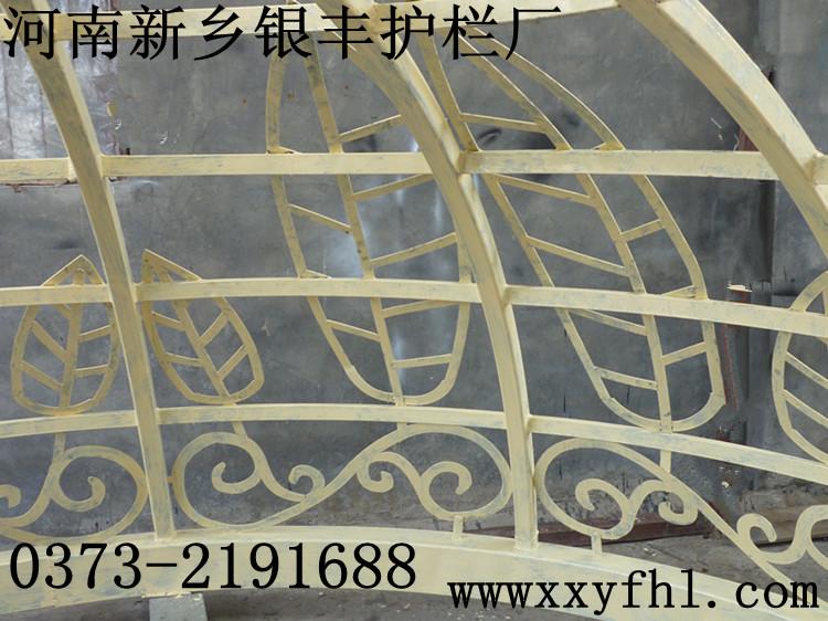 供應(yīng)新鄉(xiāng)園藝欄桿廠家鋅合金園藝柵欄