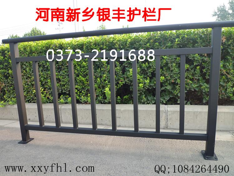 供應(yīng)河南陽臺護欄供應(yīng)商鋅合金護欄