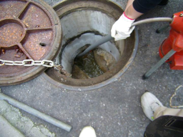 連云港高新技術(shù)產(chǎn)業(yè)開(kāi)發(fā)區(qū)高壓清洗管道疏通下水隔油池化糞池清理