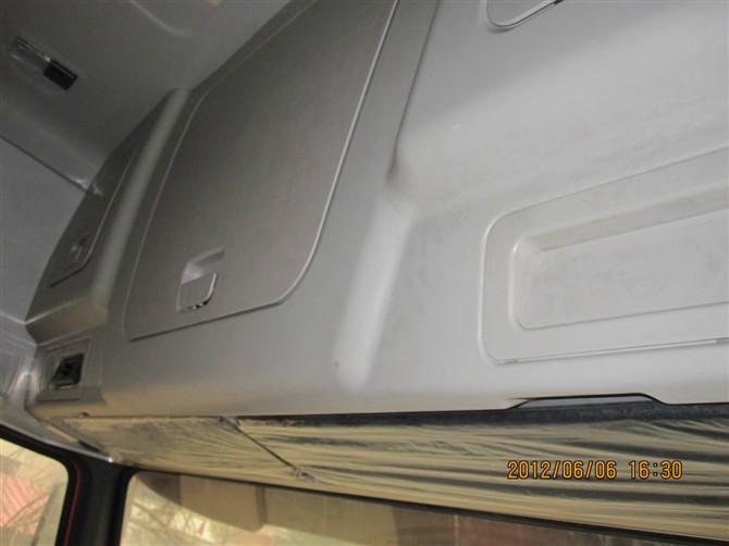 供應豪沃重型牽引車國四標準ZZ4257N3247D1半掛車