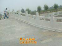 供應(yīng)草白玉欄桿廠家