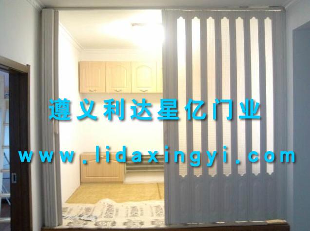 供應pvc豪華折疊門隔斷門產(chǎn)品展示