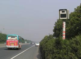 供應(yīng)高清移動測速儀電子警察抓拍設(shè)備 超速自動抓拍 雷達測速拍照