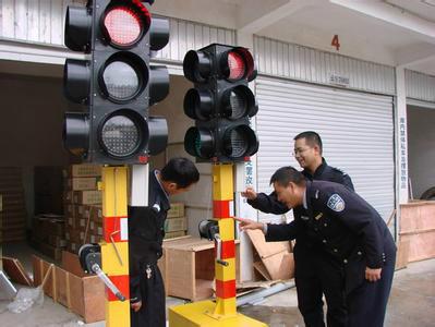 供應(yīng)太陽(yáng)能移動(dòng)紅綠燈可智能遙控 杭州供應(yīng)交通信號(hào)燈