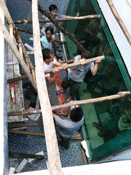 供應(yīng)大型亞克力水族箱/大型魚缸/生產(chǎn)廠家