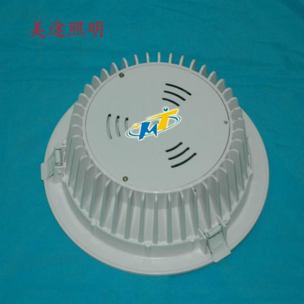 供應8寸內(nèi)置cob天花筒燈外殼