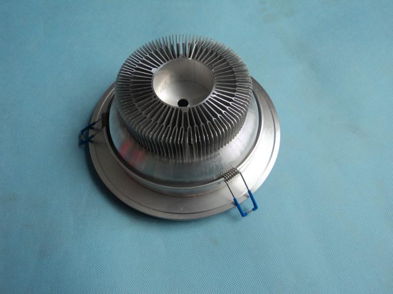 供應(yīng)拉絲銀筒燈外殼-中山拉絲銀筒燈外殼-超薄*筒燈外殼