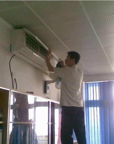 松江區(qū)泗涇家用商用空調(diào)精修空調(diào)漏水空調(diào)制冷差壓縮機(jī)不機(jī)動(dòng)維修