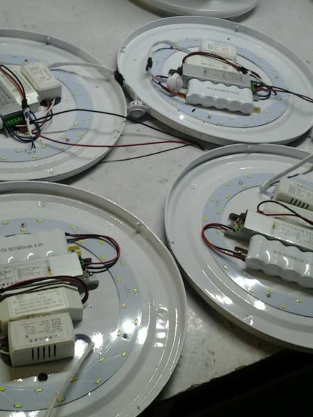 供應(yīng)深圳人體聲光控LED吸頂燈廠家直銷