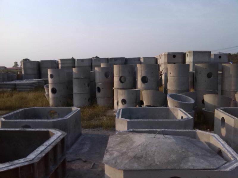 供應(yīng)黑龍江鋼筋混凝土預(yù)制消防蓄水池及檢查井，內(nèi)襯鋼筋，混凝一次性澆筑