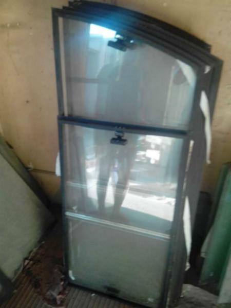 供應(yīng)工程機(jī)械駕駛室車窗，工程機(jī)械駕駛室車窗報(bào)價(jià)