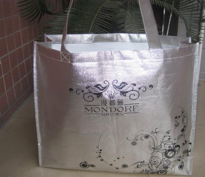 供應(yīng)鐳射覆膜袋廠家訂做鐳射覆膜環(huán)保袋*手提環(huán)保袋