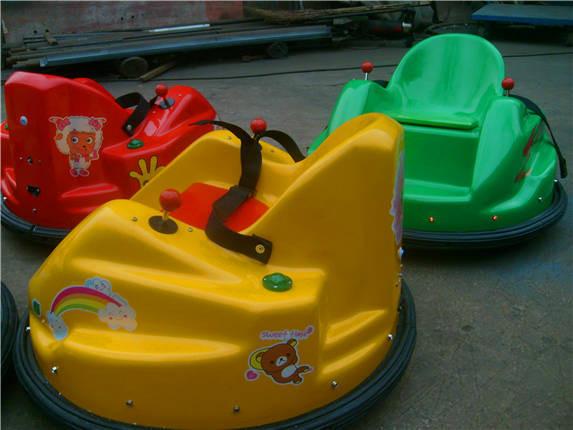 供應(yīng)飛碟碰碰車現(xiàn)貨毛絨動(dòng)物卡通電瓶車