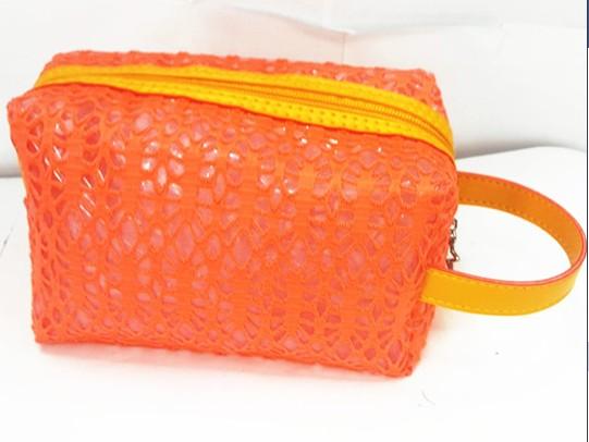 供應(yīng)巴西熱賣化妝包零錢包洗漱包冰包