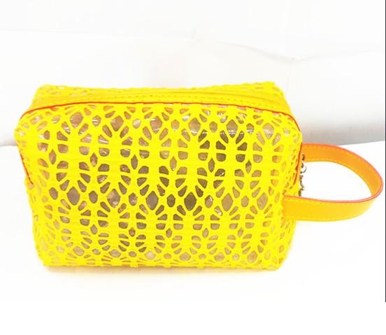 供應(yīng)巴西熱賣化妝包零錢包洗漱包冰包