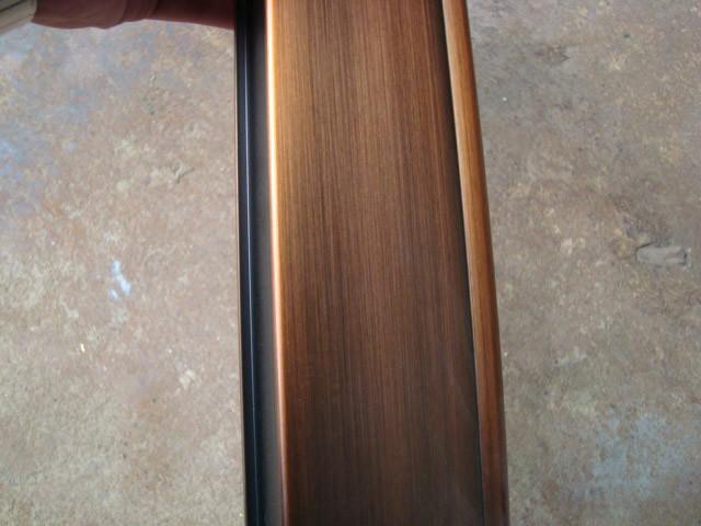 供應(yīng)不銹鋼踢腳線價格 紅古銅拉絲不銹鋼地腳線加工