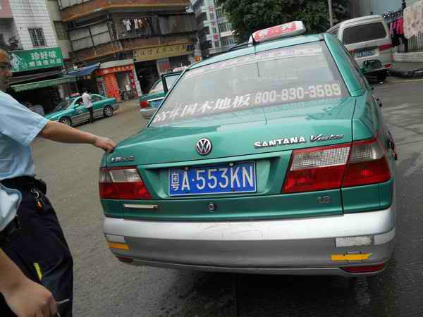 供應(yīng)廣州的士車尾廣告