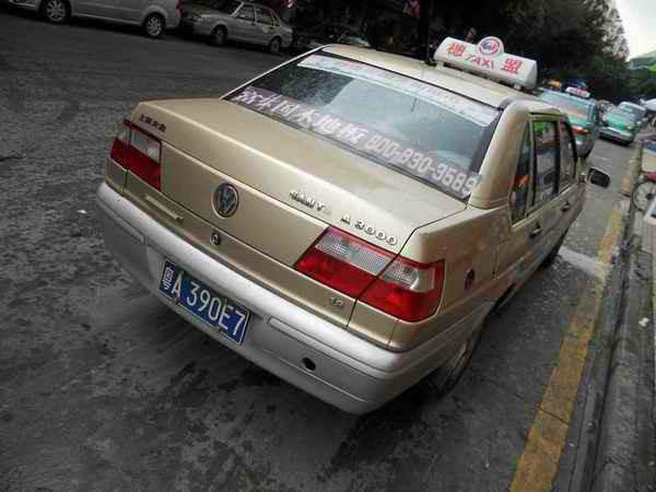 供應(yīng)廣州的士車尾廣告