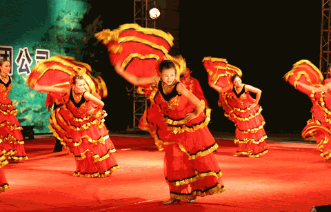 北京西班牙舞蹈價(jià)格是多少？北京哪家西班牙舞蹈好？