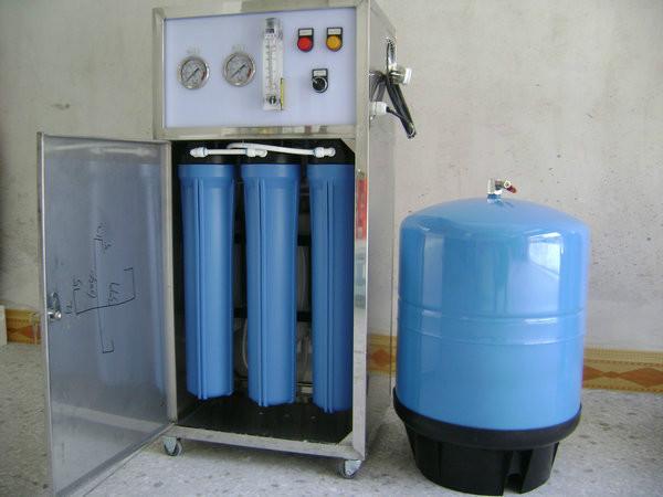 供應(yīng)商用凈水機(jī)選江洲宇水設(shè)備質(zhì)量可靠，400G辦公樓凈水機(jī)廠價*