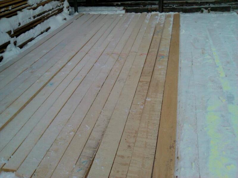 供應(yīng)樟子松蒸汽烘干無節(jié)板材俄羅斯