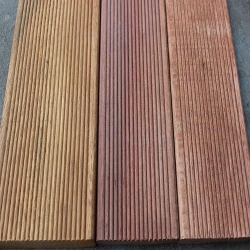 供應(yīng)進(jìn)口*硬木菠蘿格板材