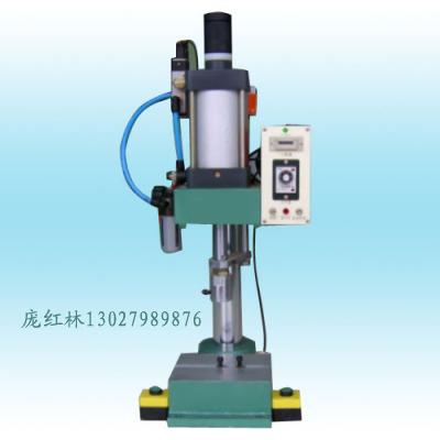 供應(yīng)廣東C型油壓機(jī)小型油壓機(jī)的特點(diǎn)