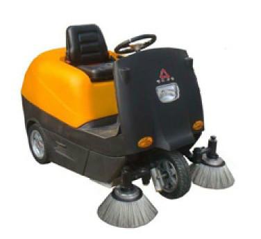 供應(yīng)濰坊駕駛式掃地機(jī)【馳潔掃地機(jī)專賣(mài)】