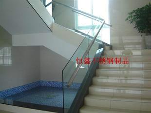 供應(yīng)深圳恒鑫制作旋轉(zhuǎn)樓梯 不銹鋼樓梯 工程樓梯 家用樓梯設(shè)計安裝