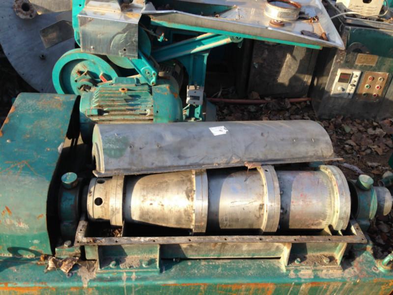 二手臥螺沉降離心機(jī)價格