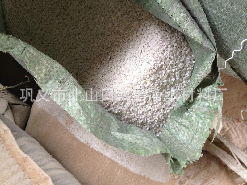 供應廠家直批各種規(guī)格精制石英砂濾料