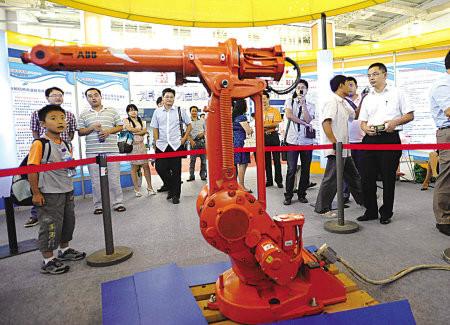 二手工業(yè)機(jī)器人需要辦理自動進(jìn)口許可證/機(jī)電證？