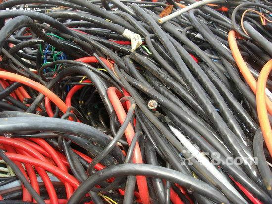 供應(yīng)東莞長安五金廢料回收公司，*回收