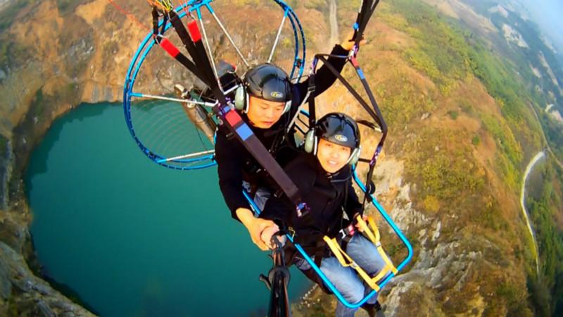 供應(yīng)翼翔帶你觀看城市別樣風(fēng)景，動力傘體驗，滑翔傘體驗，動力傘培訓(xùn)