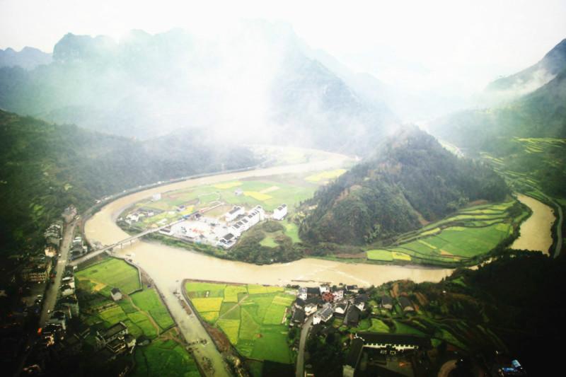 供應航空拍攝動力傘航拍，動力傘廣告，動力傘體驗，滑翔傘飛行