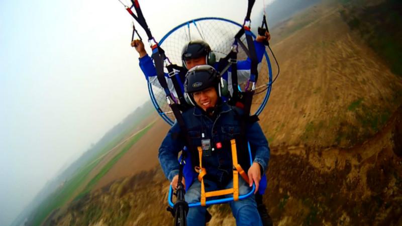 供應(yīng)翼翔帶你觀看城市別樣風(fēng)景，動力傘體驗，滑翔傘體驗，動力傘培訓(xùn)