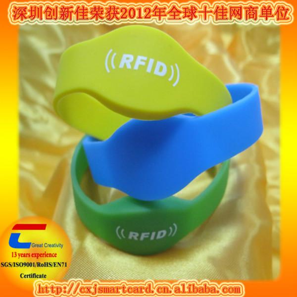 供應RFID手表卡,硅膠手表卡,智能手表卡,廠家直接供貨