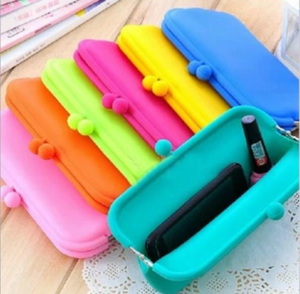 供應硅膠鎖匙包 硅膠零錢包 東莞廠家供應定做