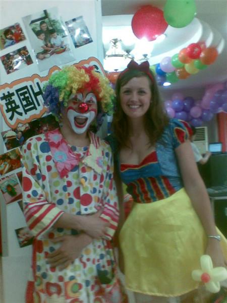 供應(yīng)深圳魔術(shù)氣球表演，小丑*，小丑演出