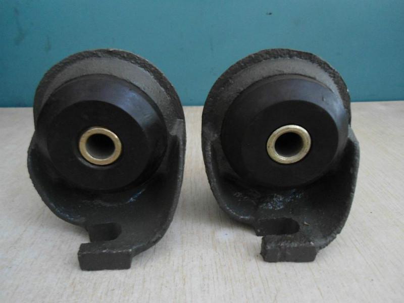 發(fā)動機(jī)支座圖片