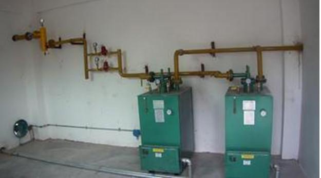 安裝中邦200KG300KG電熱式氣化器圖片