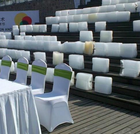 供應(yīng)新鄉(xiāng)降溫冰塊廠家直銷，鄭州降溫冰廠家直銷