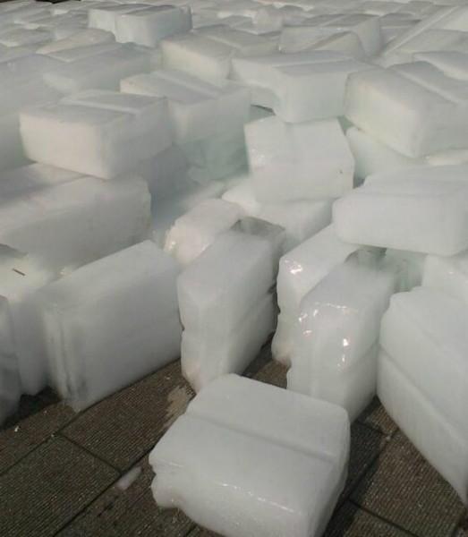 供應(yīng)河南降溫冰塊專賣，河南降溫冰塊*