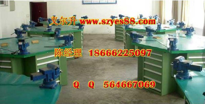 供應(yīng)六角鉗工臺價(jià)格 六角鉗工臺訂制廠家